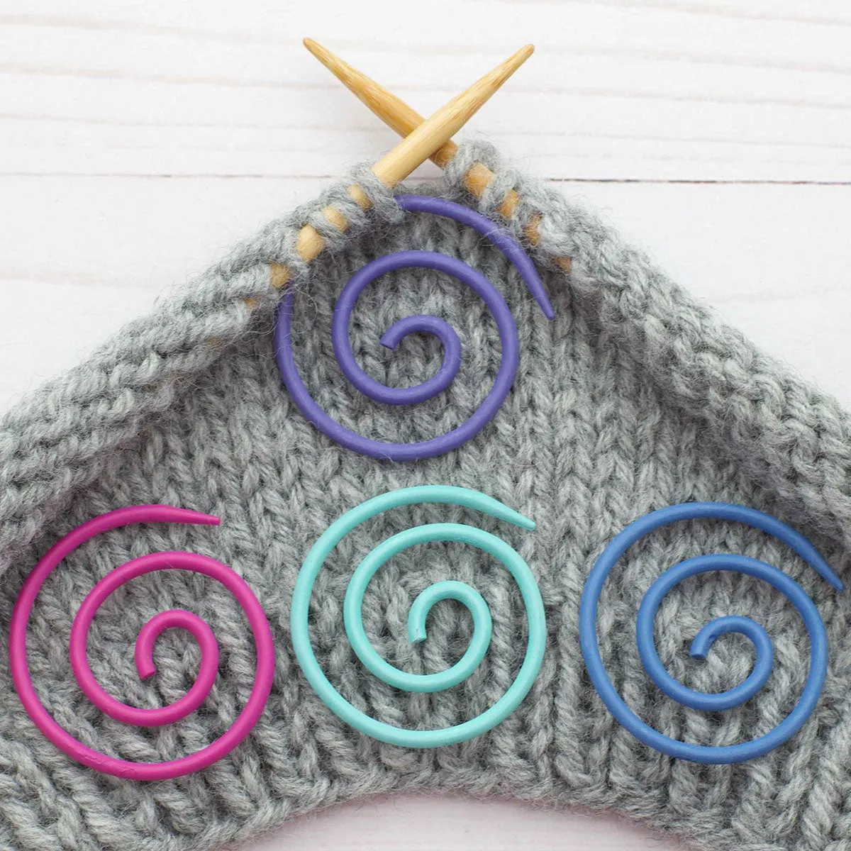 Fox & Pine Stitches Spiral Cable Needle - Teal Spiral