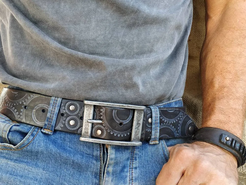 Personalized  Brown Leather Belt for Bikers - Perfect Gift for Boyfriend or Husband - Customize with Initials - Durable and Stylish