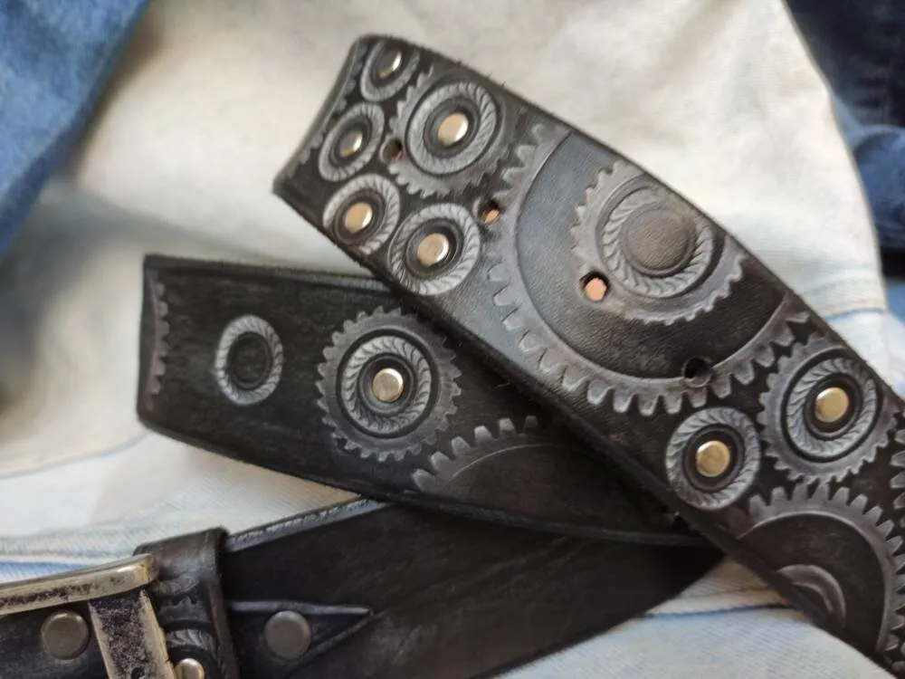 Personalized  Brown Leather Belt for Bikers - Perfect Gift for Boyfriend or Husband - Customize with Initials - Durable and Stylish