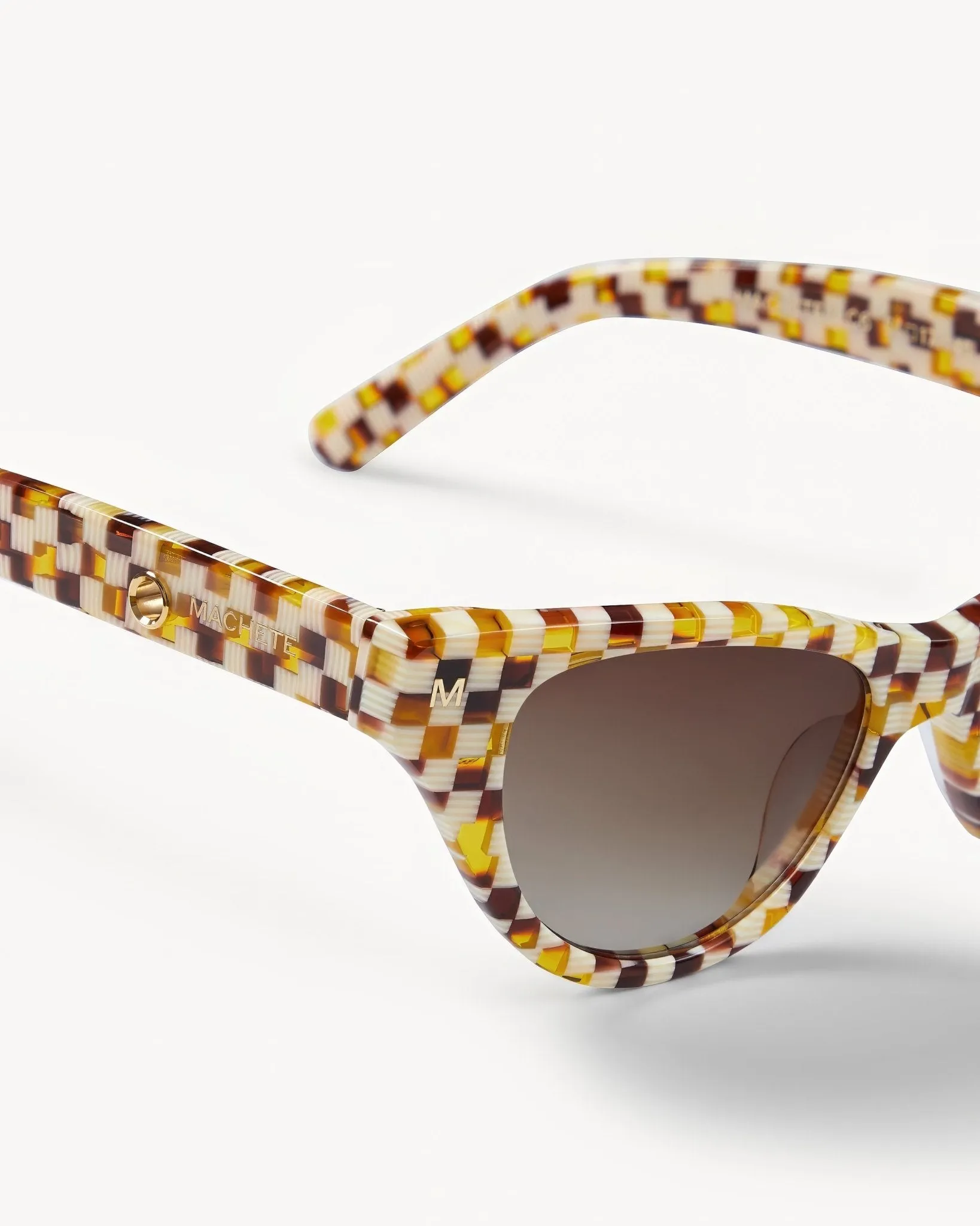 Suzy Sunglasses in Tortoise Checker