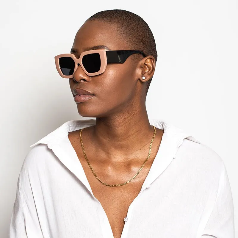 The Layover Sunglasses Pink