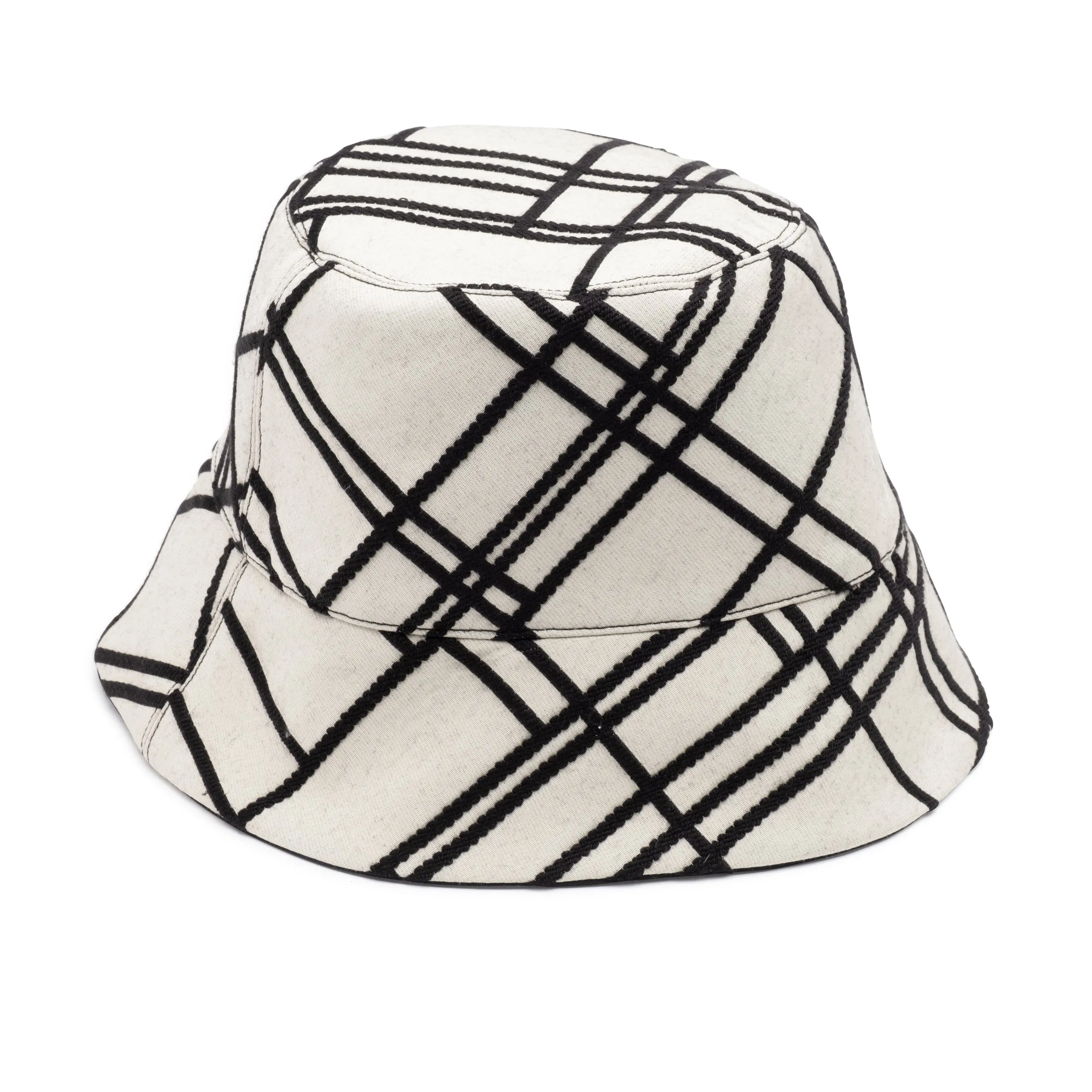 Yuki in Ivory/Black